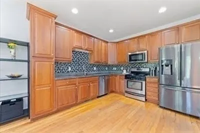 4 Minuteman Ln #4 1
