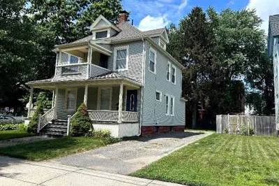 16 Lincoln St