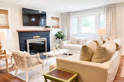 15 Pleasant St