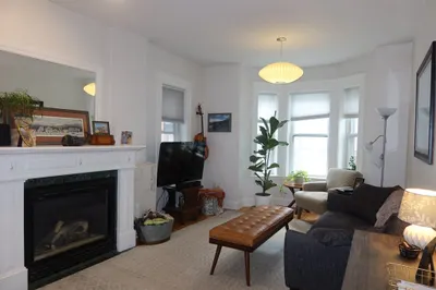 252 W 3rd St #1