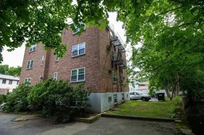 34 Clark St #13