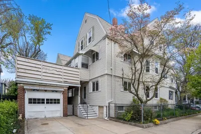 34 Simpson Ave