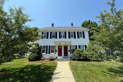 387 Main St