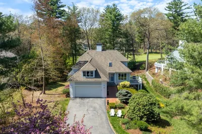 32 Southpoint Ln 1