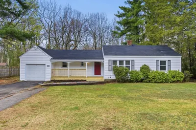 309 Pleasant St 1