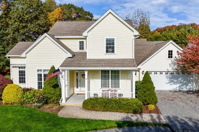 27 Emerald Ct #27 1