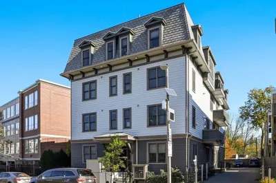 246-4 Boston St #4