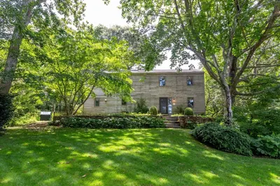29 Sturgis Ln 1