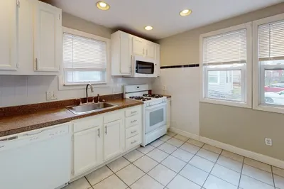 22-24 Kelley Court #24