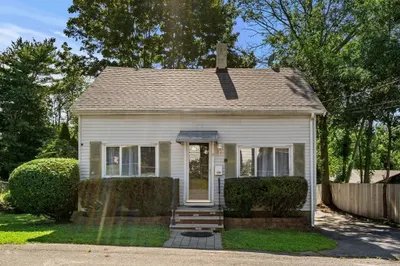 9 Lothrop St