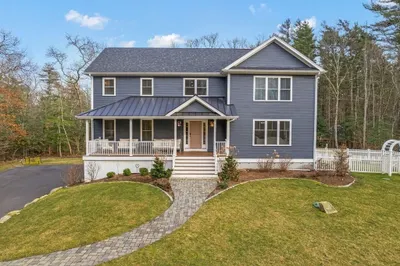 59 Lakeside Ave 1