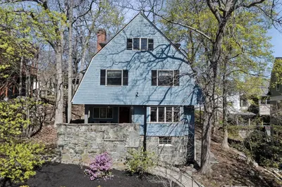 25 Greystone Rd