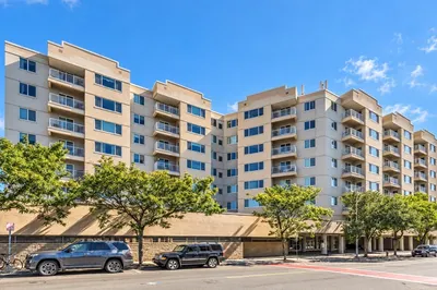 30 Chelsea St #305 1