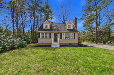 13 Albatross Ave 1