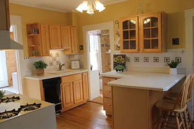 112 Cottage St #1st floor 1