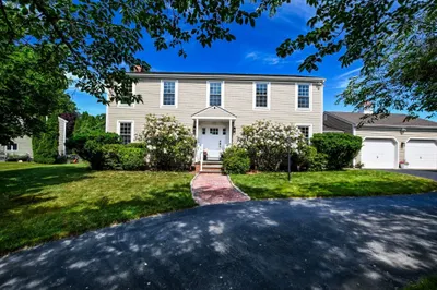 18 Stratford Dr 1