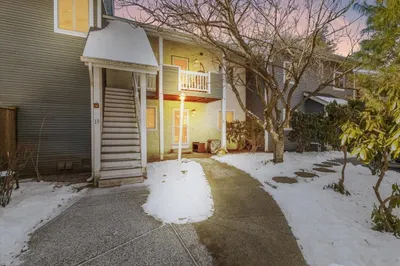 24 Magnolia St #2C/12