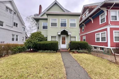 60 Nichols St #1