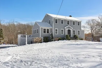 8 Village Lane 1