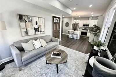 18 Fabyan St #2