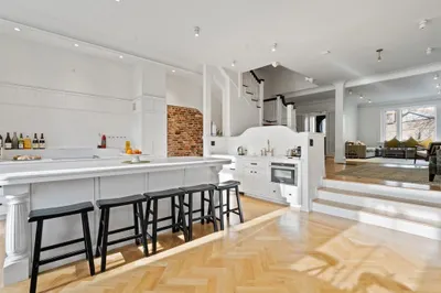 15 Regent Circle 1