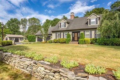 26 Meadowbrook Drive 1