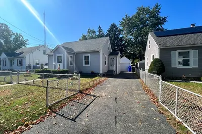 16 Eddy St
