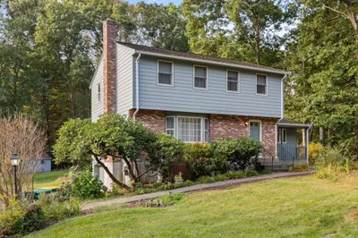 10 Douglas Dr