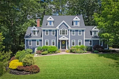 12 Tarbox Ln 1