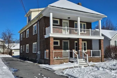 33 Bristol St