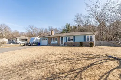 241 Mallowhill Rd 1