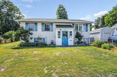 25 Arlene Rd