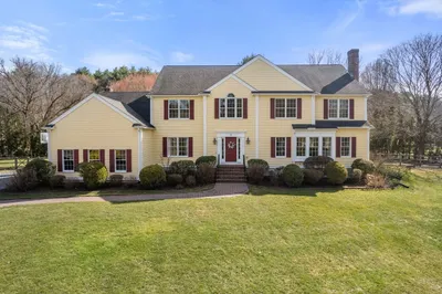 7 Thompson Drive 1