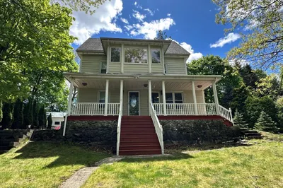 8 North St #1 1