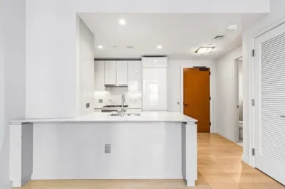 135 Seaport Blvd #532