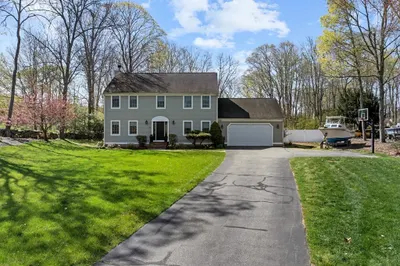 71 Longview Dr 1