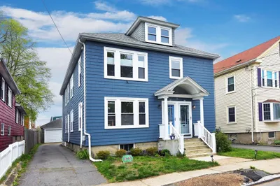 10 Geneva St #10