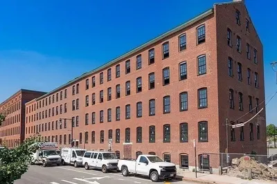 28 Water St #512