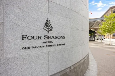 1 Dalton St #2804