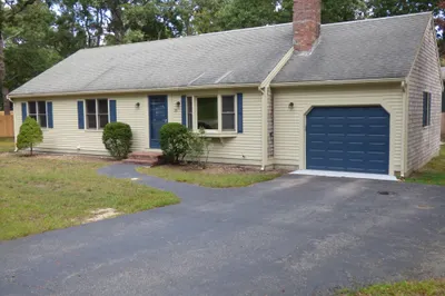35 Pequot Road 1