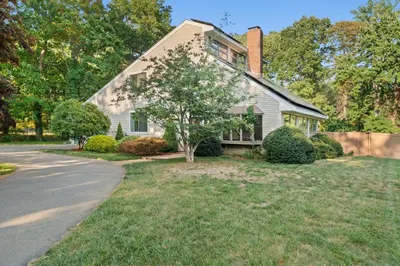474 Front Street 1