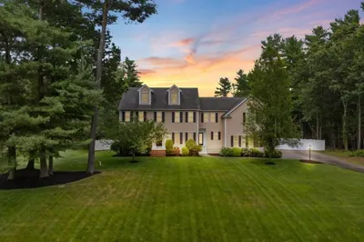 25 Calthrop Dr 1