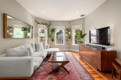 104 Hudson St #2