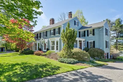 53 Woodbury Ln 1
