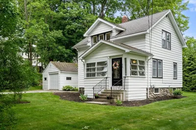 107 Winter Hill Rd