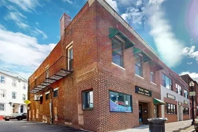 23-25 Meridian St 1
