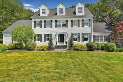 25 Howe St 1