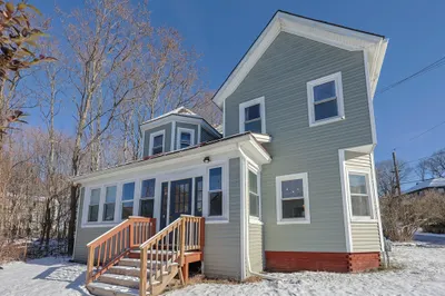 251 High St