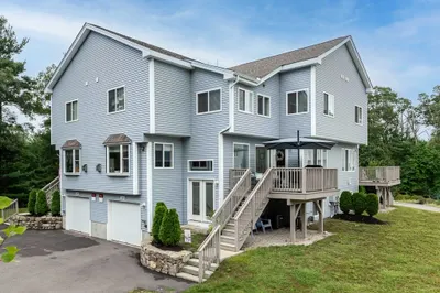 301 Old Bridge Lane #301 1