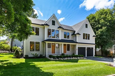 15 West Chardon Road 1